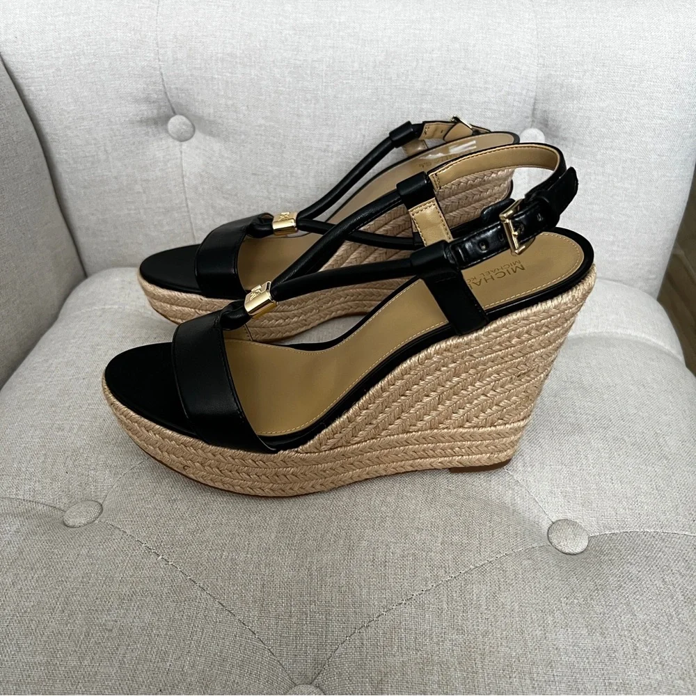 Michael Kors NIB Annie Wedge size 10